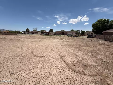 1006 Maximo St, El Paso, TX 79932 photo 6