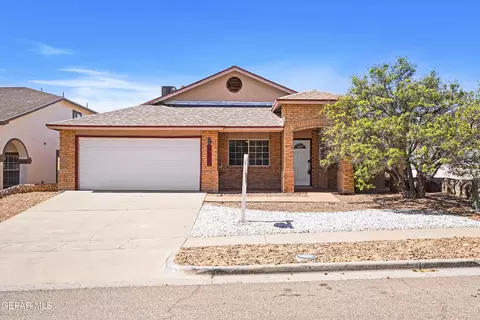 7077 Luz De Espejo Dr, El Paso, TX 79912
