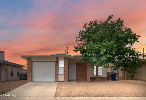 10967 Stonebridge Dr, El Paso, TX 79934