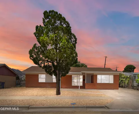 10041 Newcastle Dr, El Paso, TX 79924