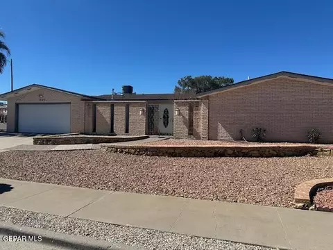 1535 Monte Sanders Ln, El Paso, TX 79935
