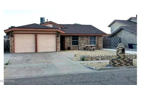 2226 Robert Wynn St, El Paso, TX 79936