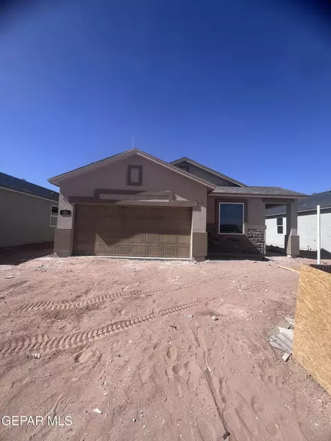 7365 Norte Grande Dr, El Paso, TX 79934