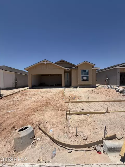 3889 Perspective St, El Paso, TX 79938