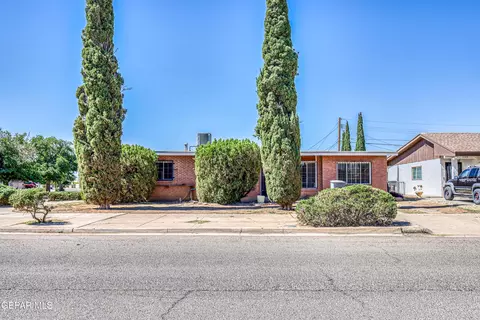 5144 Raymond Telles Dr, El Paso, TX 79924