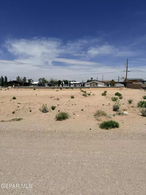 15569 Ury St, El Paso, TX 79928