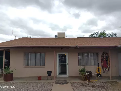 206 NW K St, Fabens, TX 79838