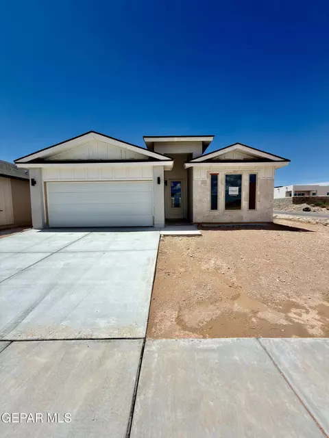 3893 Perspective St, El Paso, TX 79938