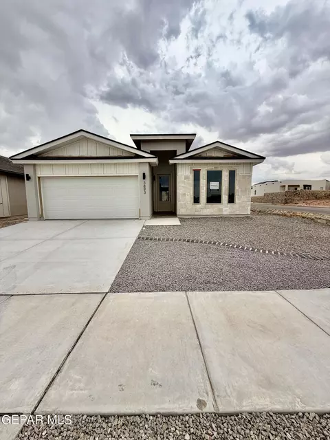 3893 Perspective St, El Paso, TX 79938