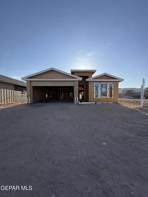 3893 Perspective St, El Paso, TX 79938