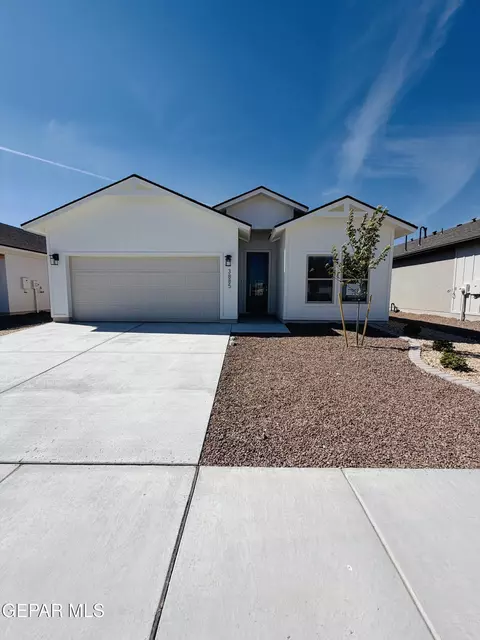 3885 Perspective St, El Paso, TX 79938