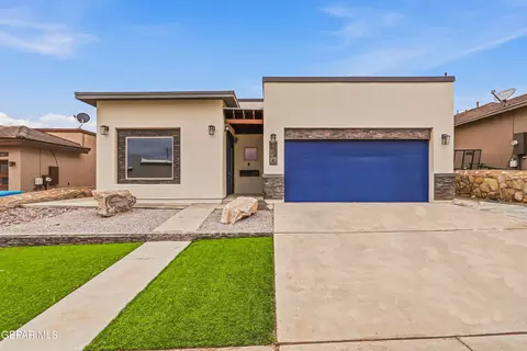 105 N Stoneside Dr, El Paso, TX 79928