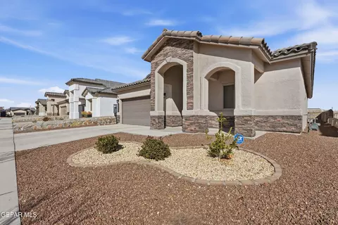 13845 Paseo De Loma Ct, Horizon City, TX 79928
