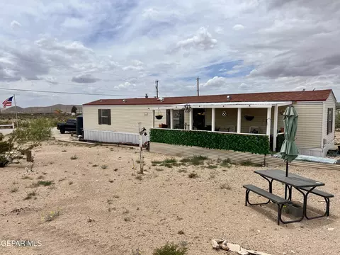 17555 Camino Monte Vis, El Paso, TX 79938
