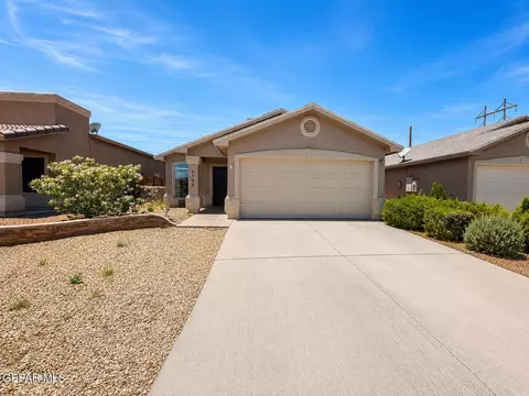 4745 Kiko A Fierro Dr, El Paso, TX 79938