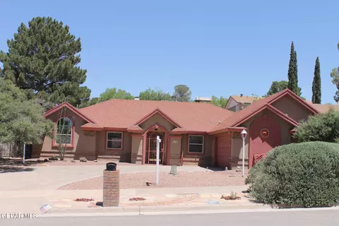 6433 Amposta Dr, El Paso, TX 79912
