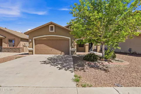 12569 Wolf Berry Dr, El Paso, TX 79928