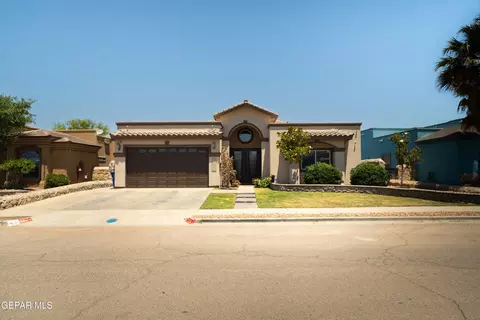 3061 Solar Point Ln, El Paso, TX 79938