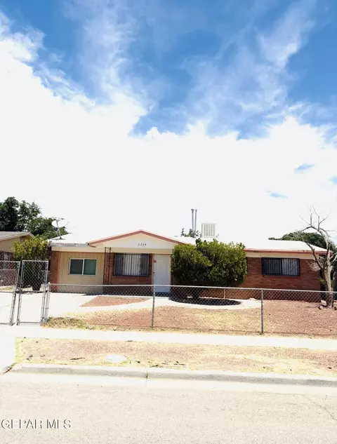 5729 Sweetwater Dr, El Paso, TX 79924