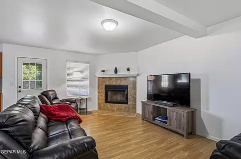 Living - 680 Sequeiros Ct, El Paso, TX 79932 photo 4 of 5