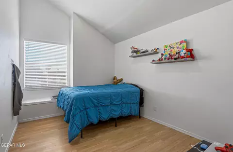 Bedroom - 680 Sequeiros Ct, El Paso, TX 79932 photo 5 of 8