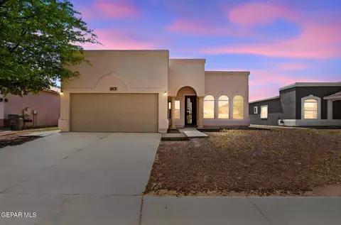 813 Desert Bush Dr, Horizon City, TX 79928