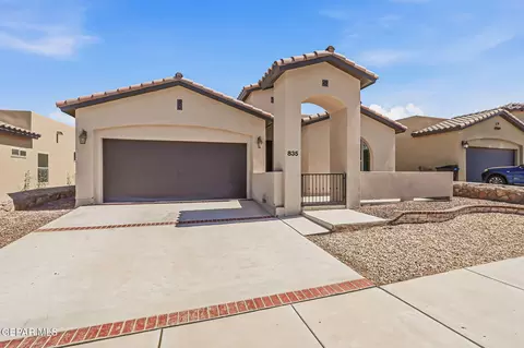 835 Bronze Hill Ave, Santa Teresa, NM 88008