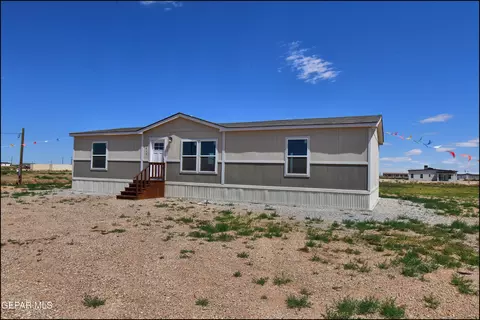 1413 Gobi Desert Dr, Chaparral, NM 88081