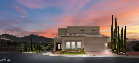 1536 Via Appia St, El Paso, TX 79912
