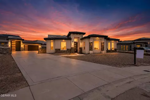 352 Emerald Tree Ln, Horizon City, TX 79928