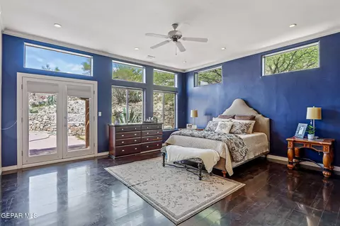 Bedroom - 5601 Burning Tree Dr, El Paso, TX 79912 photo 6 of 8