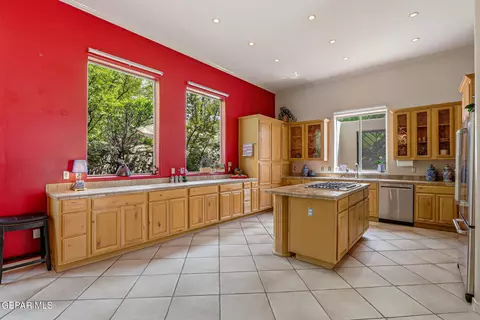 Kitchen - 5601 Burning Tree Dr, El Paso, TX 79912 photo 1 of 7
