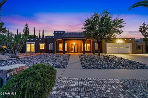 6005 Pino Real Dr, El Paso, TX 79912