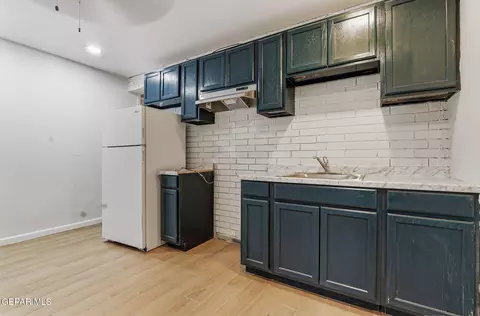Kitchen - 171 Holguin Ave, Vinton, TX 79821 photo 7 of 7