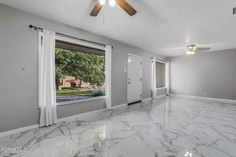 Living - 171 Holguin Ave, Vinton, TX 79821 photo 2 of 5