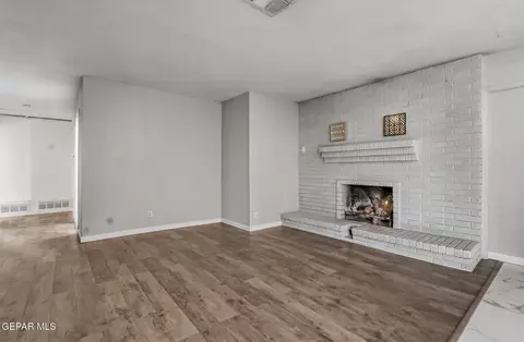 Living - 171 Holguin Ave, Vinton, TX 79821 photo 3 of 5