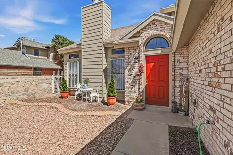 1468 Gene Torres Dr, El Paso, TX 79936
