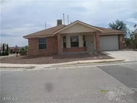 525 Von Bargen Dr, Horizon City, TX 79928