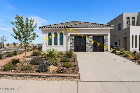 641 Paseo Modesto Dr, Horizon City, TX 79928