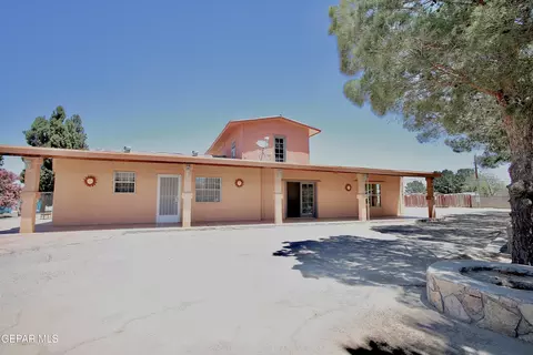 9967 Gideon Cir, Socorro, TX 79927
