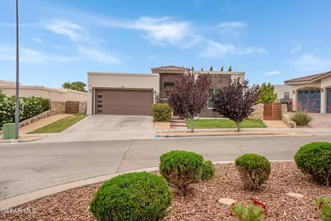 1271 Hidden Desert Ln, El Paso, TX 79912