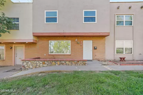 210 Maricopa Dr, El Paso, TX 79912