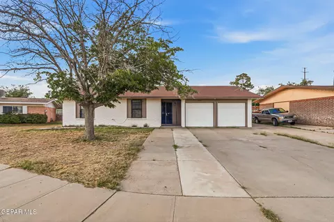 2617 Aquatic Ln, El Paso, TX 79936