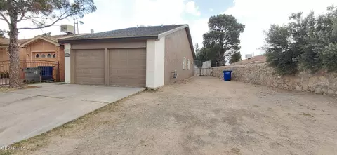 11313 Lake Nemi Dr #B, El Paso, TX 79936
