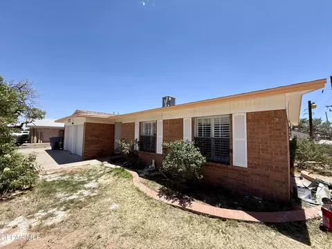 5000 Mccormick Ln, El Paso, TX 79924