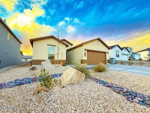 2245 Small Mountain Pl, El Paso, TX 79911