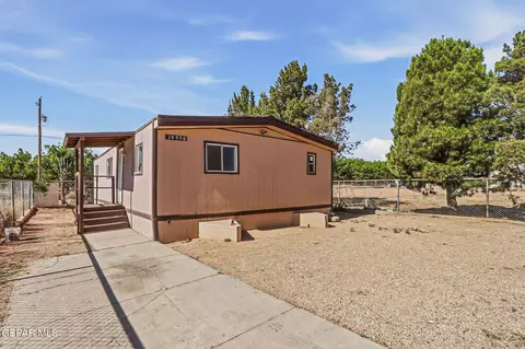 10956 Los Magos Cir, Socorro, TX 79927