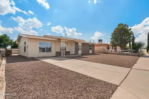 8716 Aparicio Dr, El Paso, TX 79907