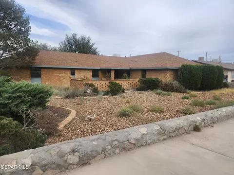 8600 Leo St, El Paso, TX 79904
