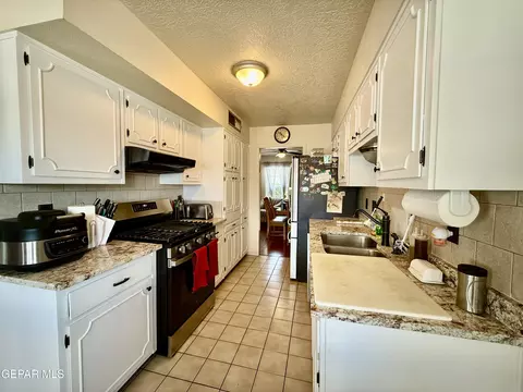 Kitchen - 4724 Rolling Stone Dr, El Paso, TX 79924 photo 1 of 1